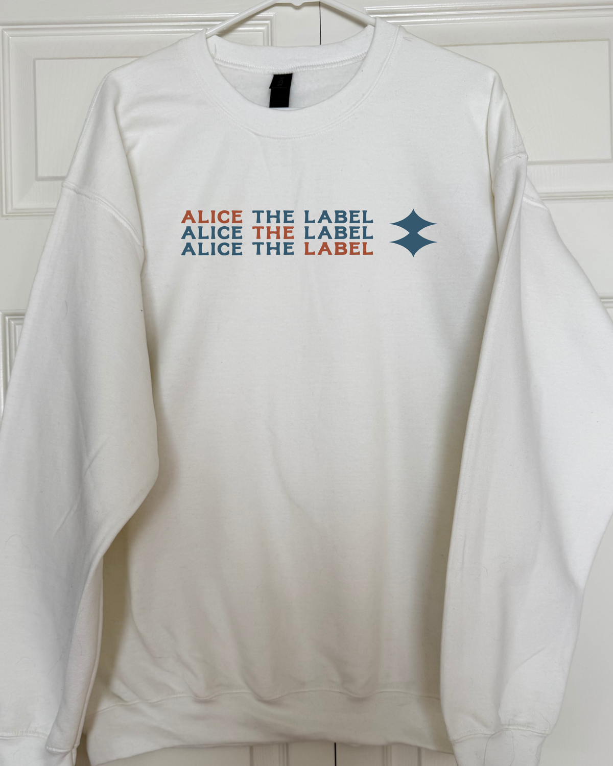 Alice x 3 Sweatshirt - White