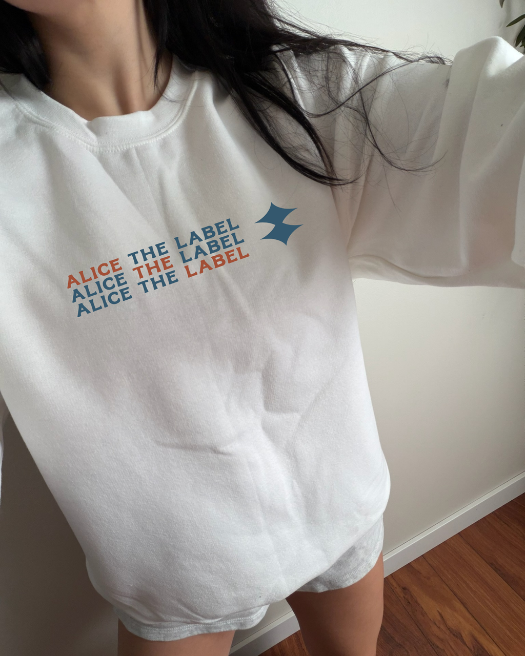 Alice x 3 Sweatshirt - White
