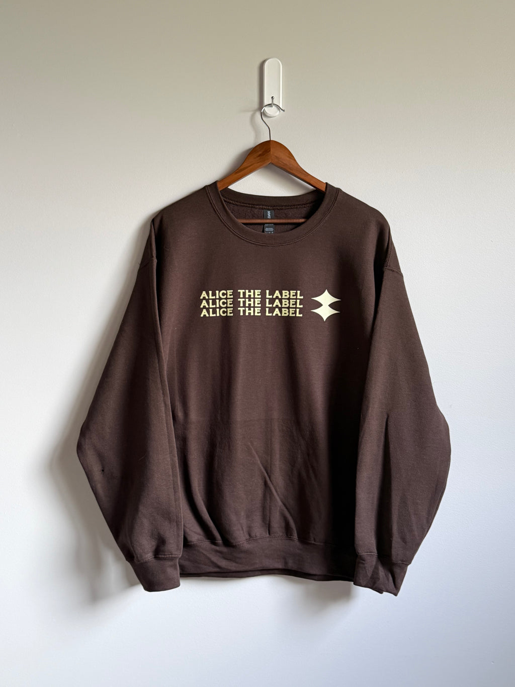 Alice x 3 Sweatshirt - Brown